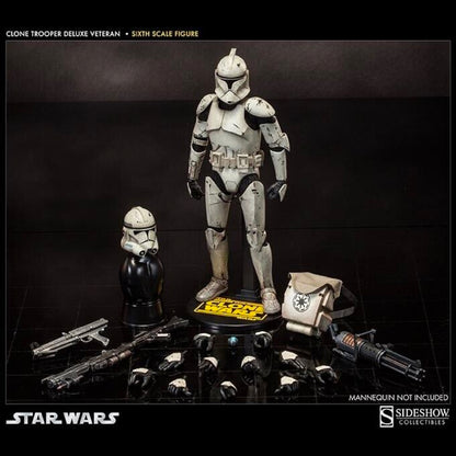 Sideshow Collectibles Star Wars 1/6 Clone Trooper Deluxe - Veteran, Phase 1 & 2 Helmets