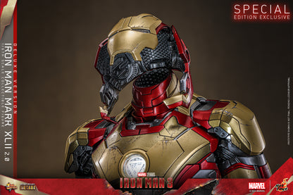 Hot Toys Marvel Iron Man 3 Iron Man Mark XLII (2.0) 1/6 Action Figure