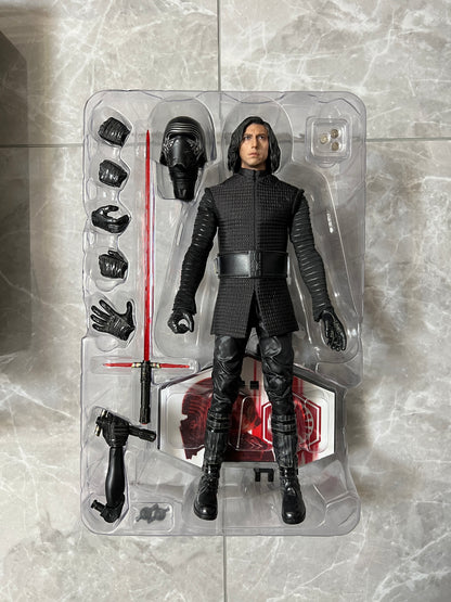 Hot Toys Star Wars The Last Jedi Kylo Ren MMS438